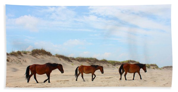 Wild Horses Of Corolla - Outer Banks Obx Beach Towel